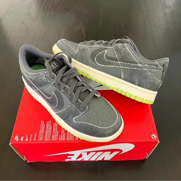 ✔️New✔️ NIKE Dunk Low SE GS Halloween Cauldron - Picture 3 of 10